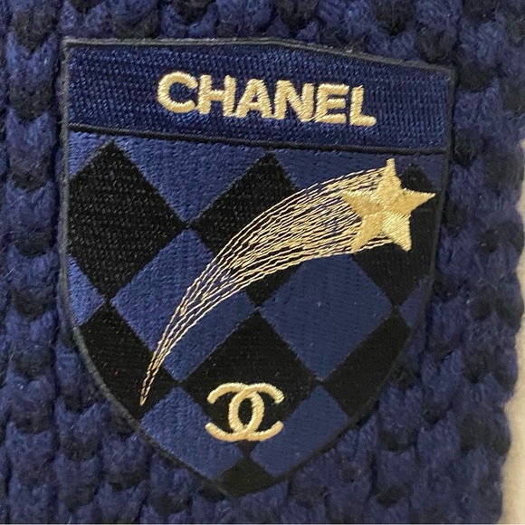 NWOT Chanel Navy Cashmere CC
Logo Shooting Star Scarf - Picture 2 of 16